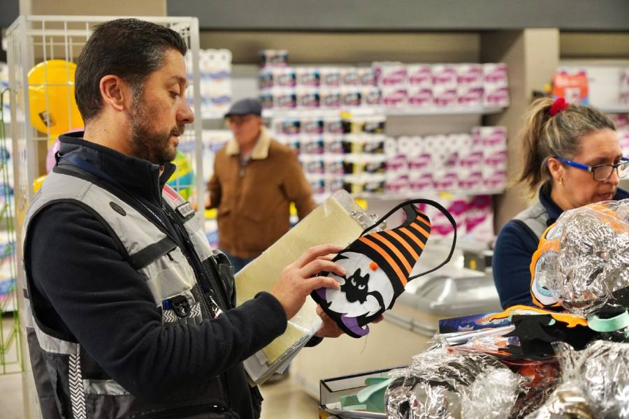 Llaman a comprar productos seguros y evitar el comercio informal en vísperas de Halloween