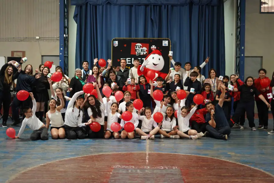 Con “Teletín” Bulnes inicia campaña y espera superar meta $19 millones