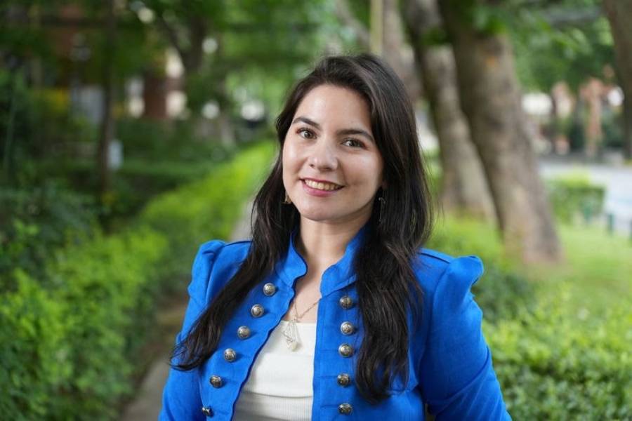 Profesora sancarlina es premiada por los Latin Grammy