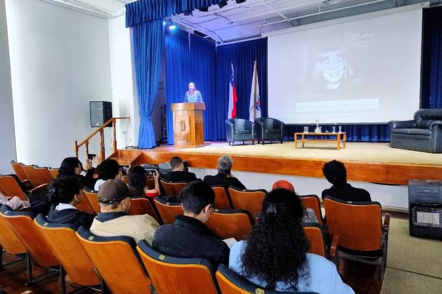 Universidad del Bío-Bío conmemoró los 30 años de la partida de Marta Colvin