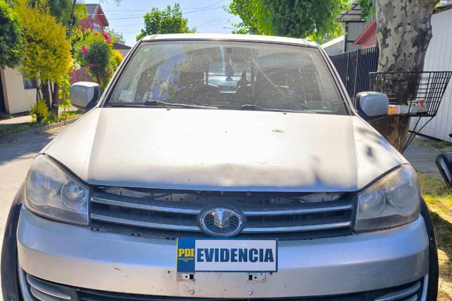 Recuperan camioneta robada desde taller mecánico en Chillán
