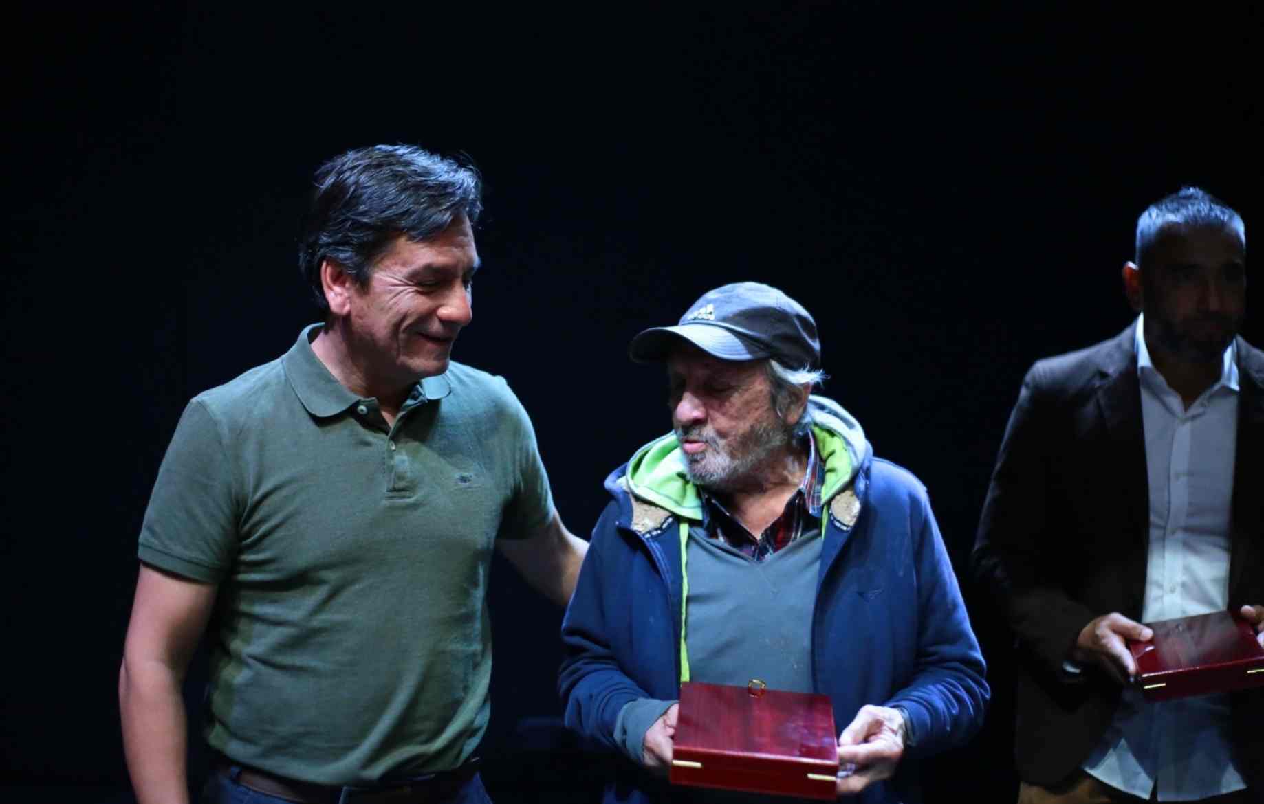 Emotivo homenaje a históricos del fútbol amateur reúne a 25 leyendas en San Carlos