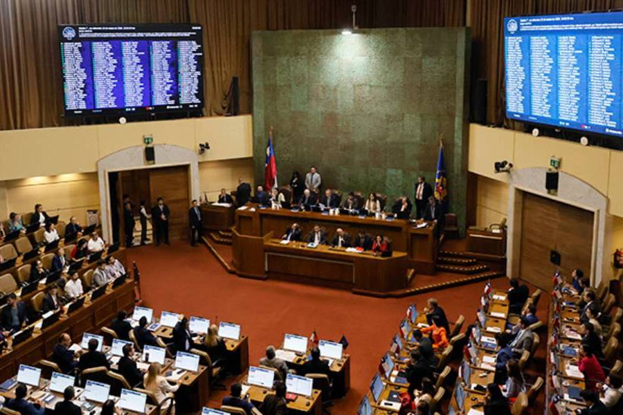 Ocho diputados y seis autoridades de Gobierno adeudan crédito universitario