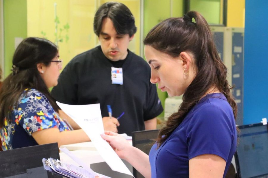 Rinovirus, Sars-CoV-2 y Parainfluenza son los virus respiratorios predominantes en Ñuble