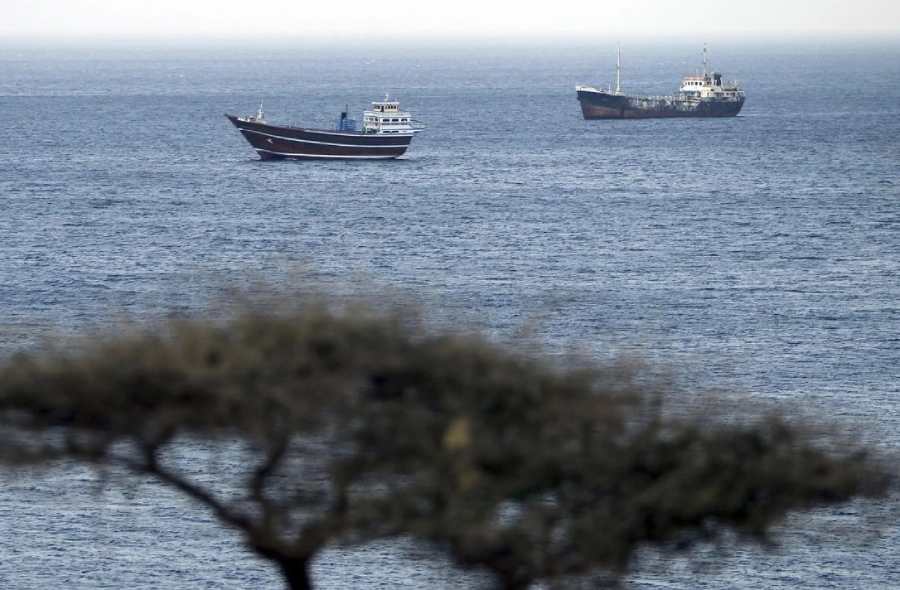 Trump ordena atacar toda pequeña embarcación sospechosa de minar el estrecho de Ormuz