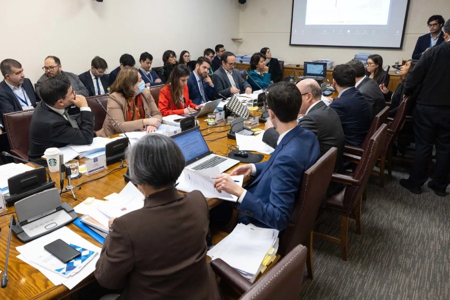Megarreforma enfrenta su primera prueba en el Senado con una semana clave de audiencias