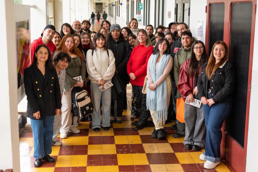 Exposición fotográfica de estudiantes llena de vida y color la UdeC Campus Chillán