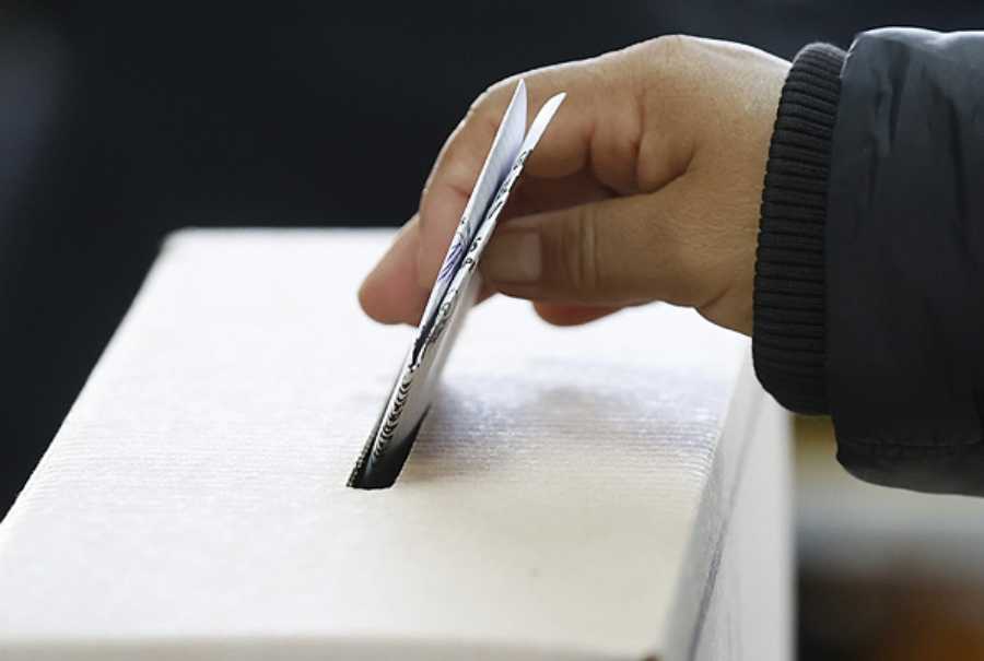 Votación en Perú: sondeos a boca de urna dan leve 