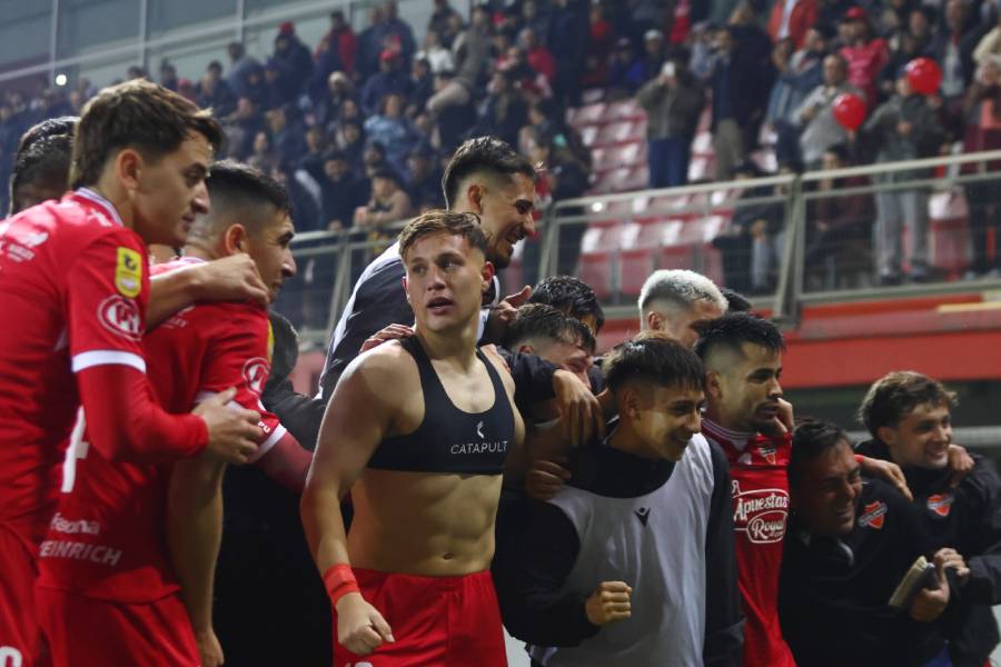 Ñublense avanza a semifinales de la Copa de la Lig